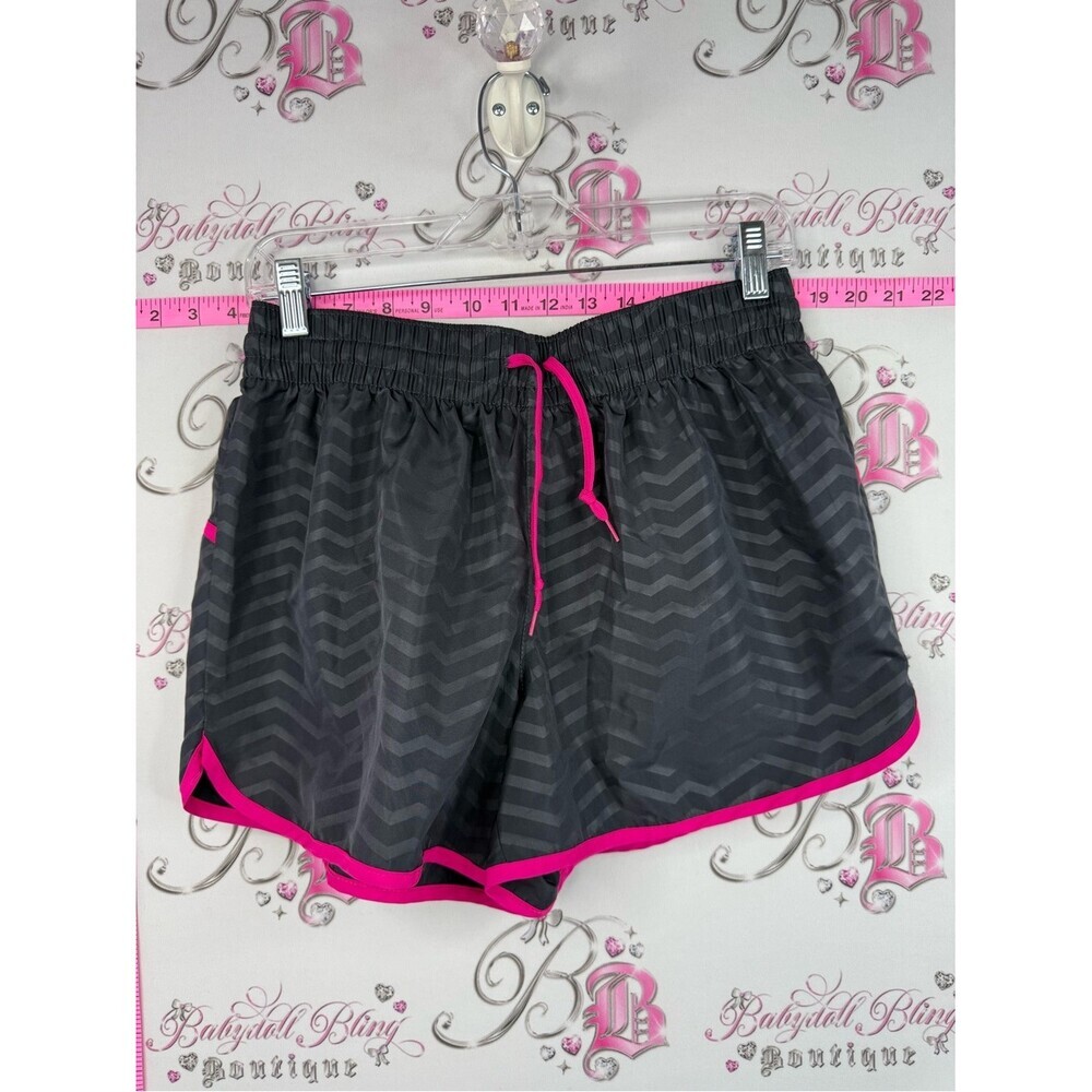DLG shorts grey Black Athletic Chevron-Print Shorts with Pink Trim